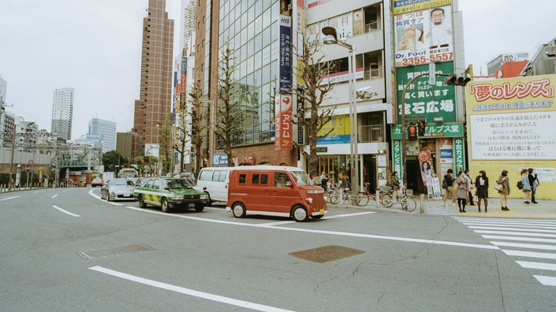 Tokyo Street Photography, Tomasz Wagner, Contax G2, Japan 35mm Film Photography