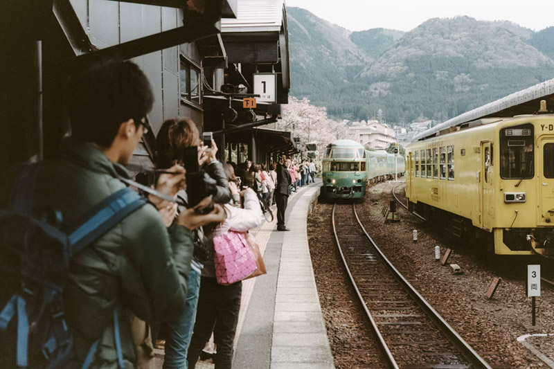 Tomasz Wagner, Kyushu Railway Company, Traveling Around Kyushu, Japanese Transportation