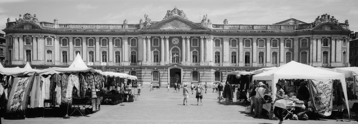 Parisian Buildings france street photography on hasselbald xpan 45mm on kodak trix 400