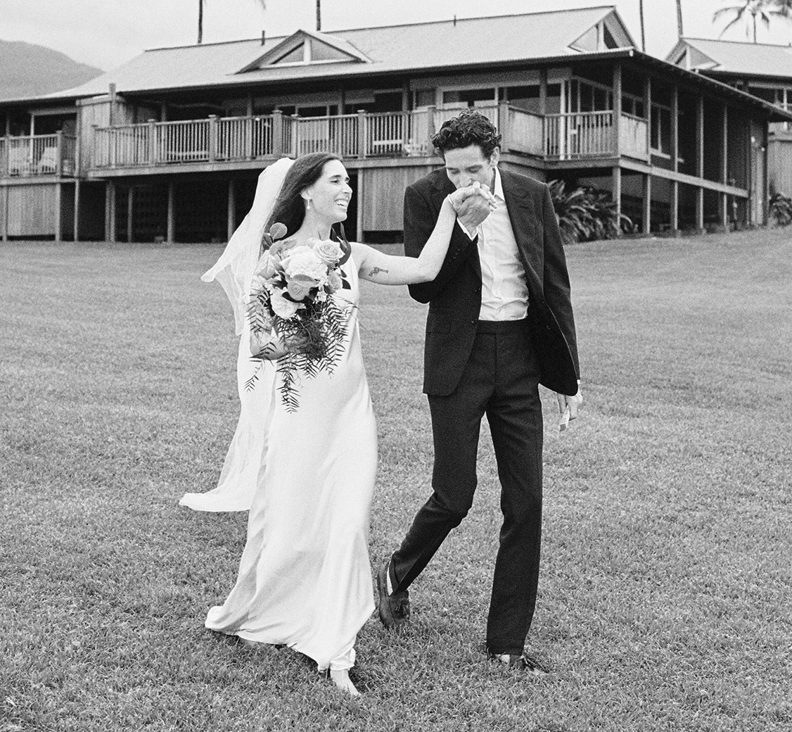 bride and groom getting married on maui