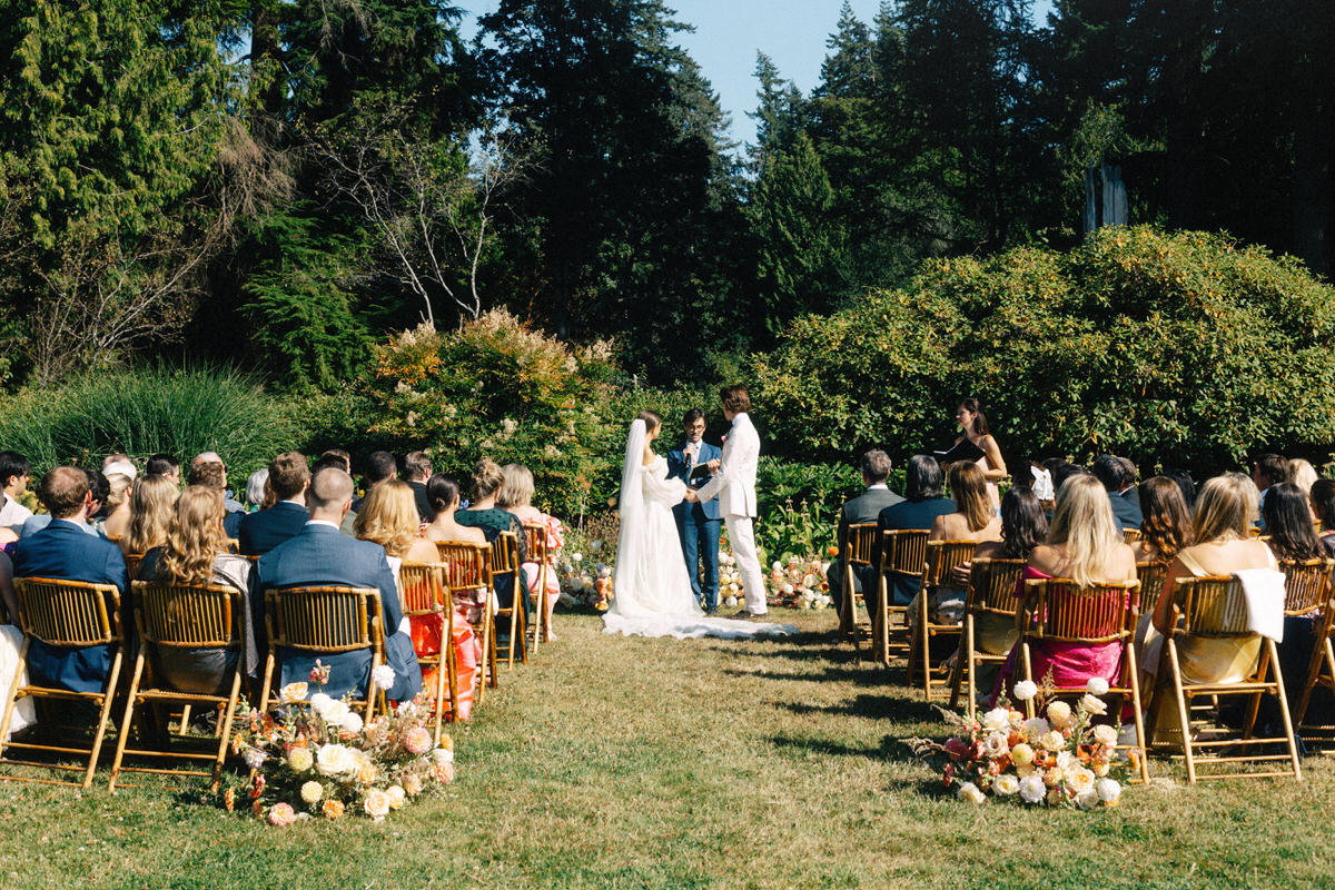 late afternoon wedding ceremony at UBC Botanical Garden planned by Smitten Events